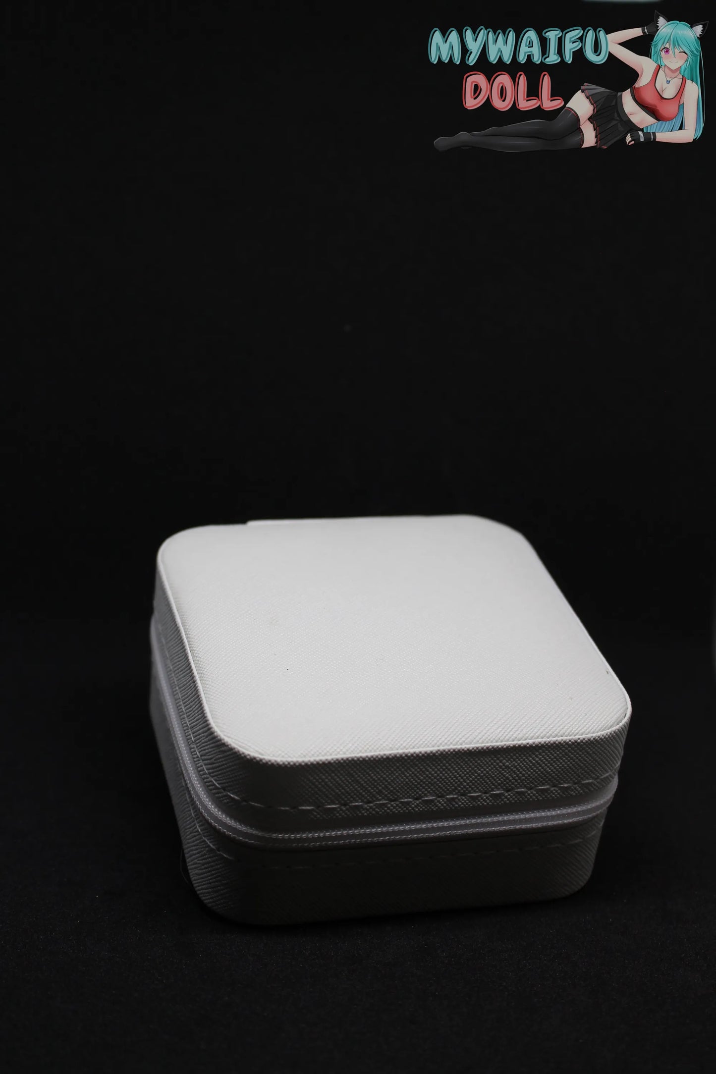 Compact Jewelry Box