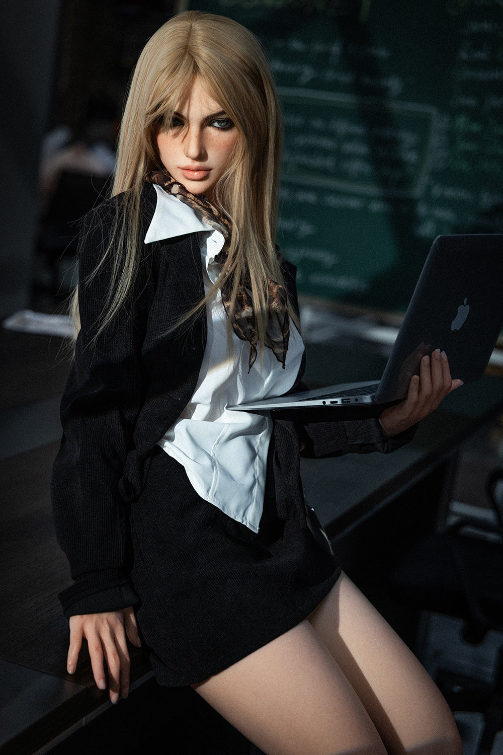 Firefly MAX 165cm – Mary – Secretary
