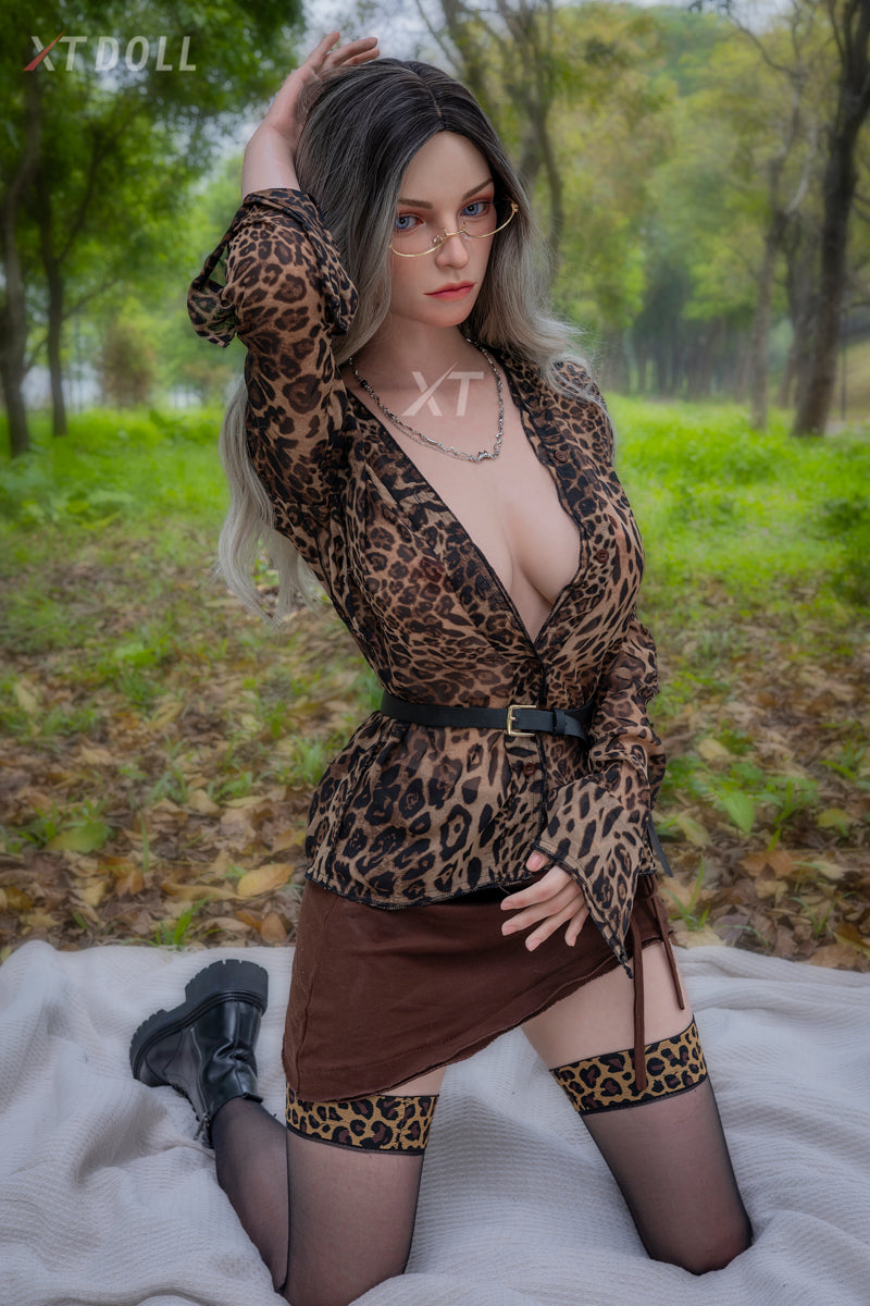 (Hot) 165cm 5ft4 E-cup  Melanie Silicone (XT-15-B)